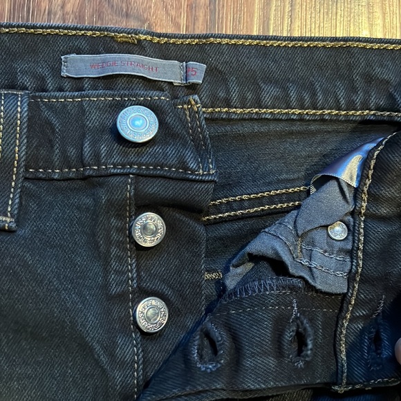 NWOT Levi’s Wedgie Straight, 25x26 - Picture 6 of 13